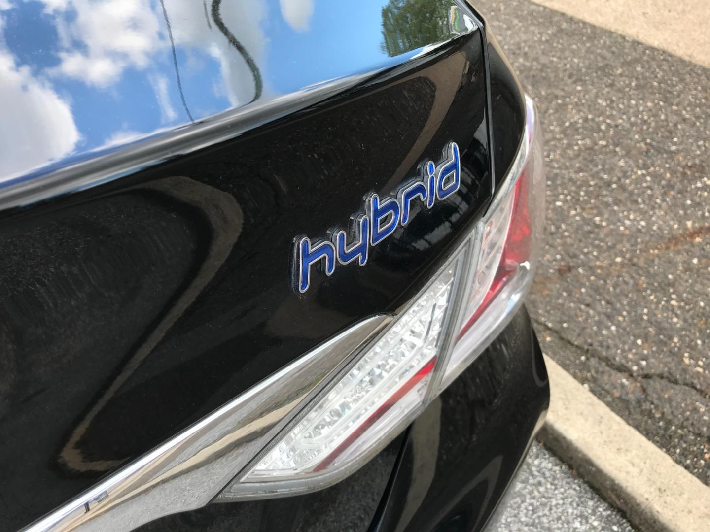 2014 Black /Gray Hyundai Sonata Hybrid Hybrid (KMHEC4A40EA) with an 2.4 V4 engine, Automatic transmission, located at 577 Chester Pike, Prospect Park, PA, 19076, (610) 237-1015, 39.886154, -75.302338 - Photo#6